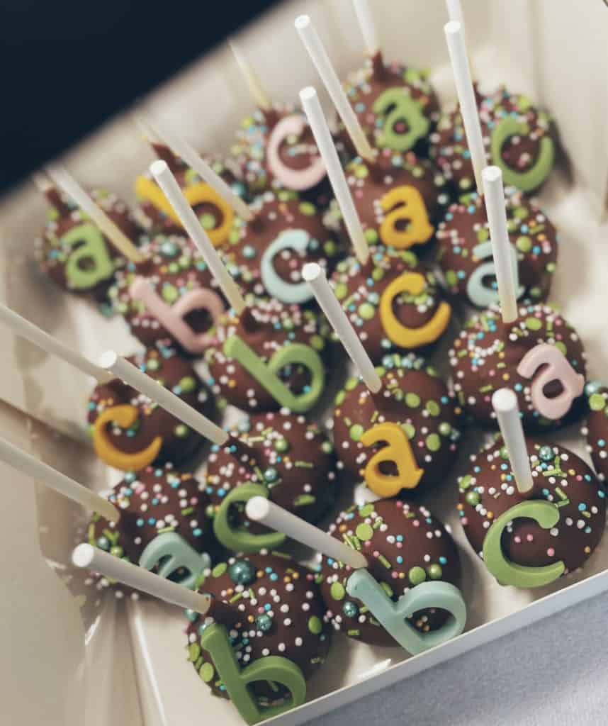 Cake Pops „ABC“ 20 Stück zum Vorteilspreis