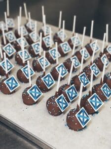 Cake Pops mit Logo Grohe