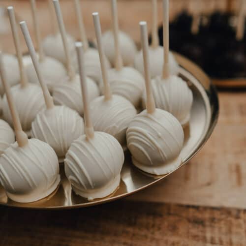 Cake Pops white